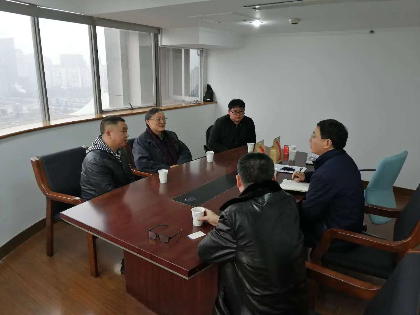 安博网页中国有限公司集团与遂昌县茶企交流座谈