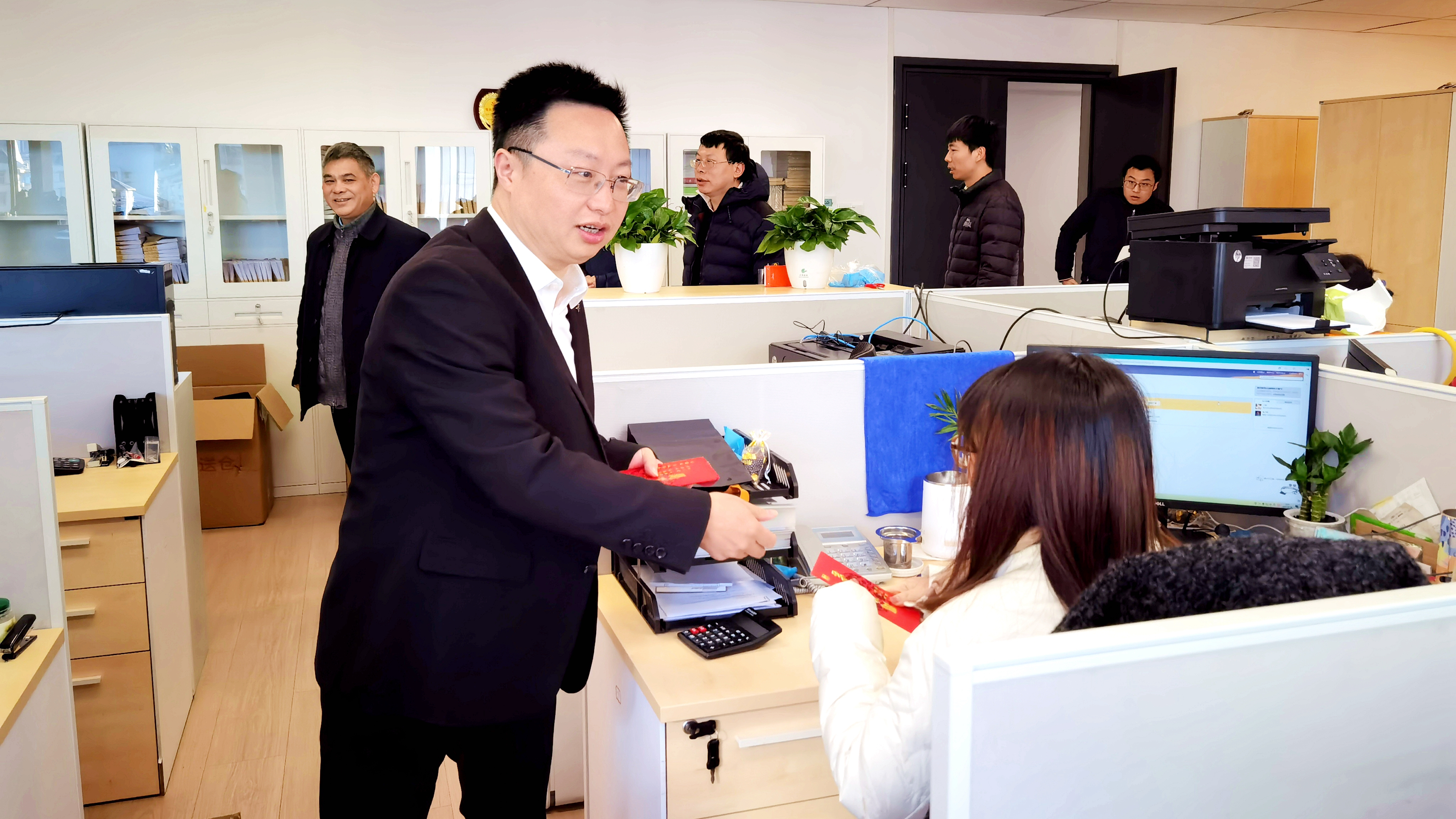 开工首日鼓干劲 凝心聚力启新程丨安博网页中国有限公司集团领导开展2025新春开工慰问