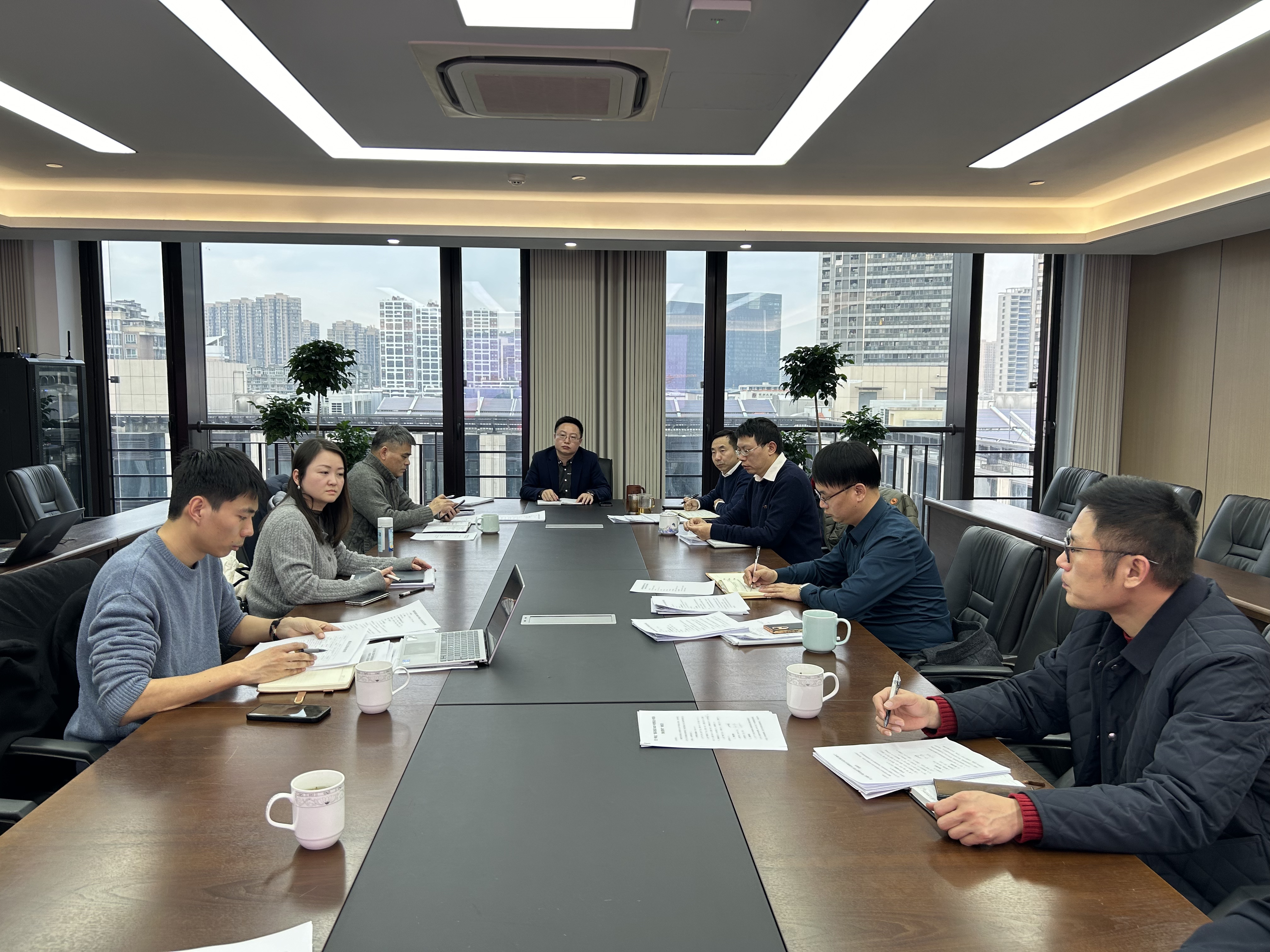 安博网页中国有限公司集团党委理论学习中心组专题学习兴合集团第二次党代会精神